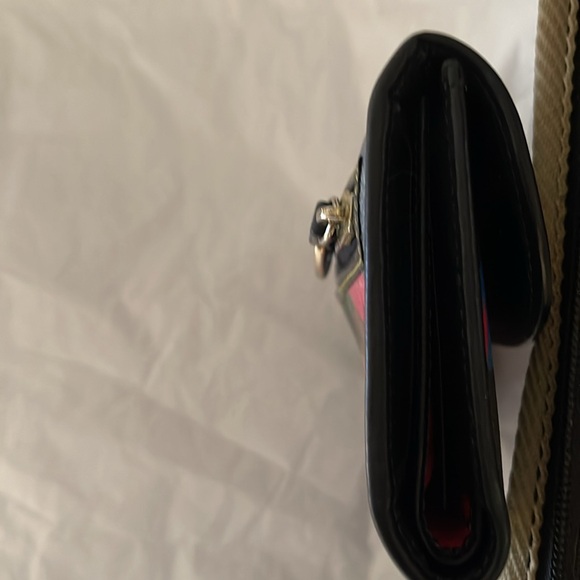 Dooney & Bourke NWOT Multi Colored Ducks Snap Wallet w Blue Duck Rainbow Zipper - Picture 7 of 9